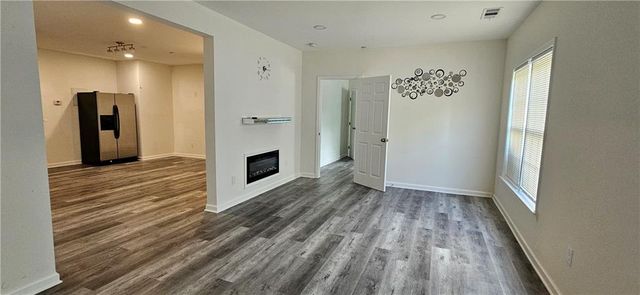647 Maple Grove Way, Marietta, GA 30066