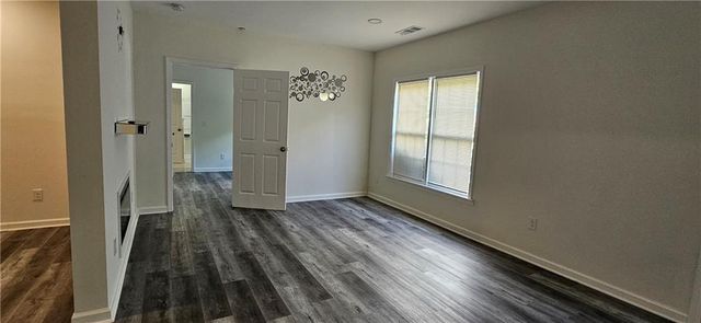647 Maple Grove Way, Marietta, GA 30066