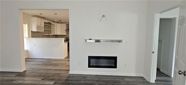 647 Maple Grove Way, Marietta, GA 30066
