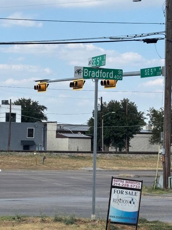 201 5th Street, Grand Prairie, TX 75051 — photo 3