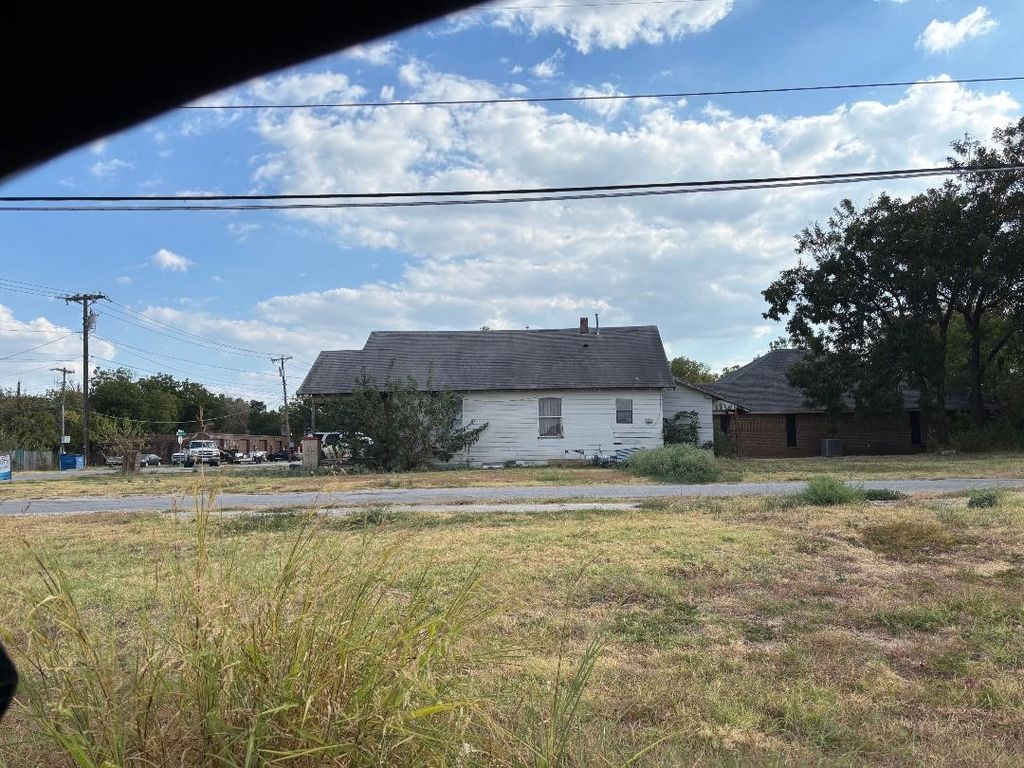201 5th Street, Grand Prairie, TX 75051 — photo 4