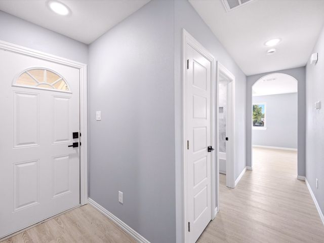 1727 Mentor Avenue, Dallas, TX 75216