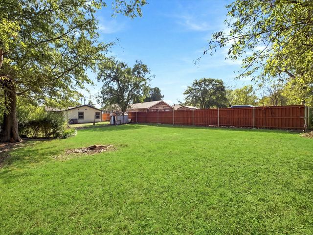 1727 Mentor Avenue, Dallas, TX 75216