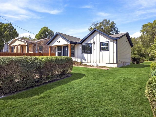 1727 Mentor Avenue, Dallas, TX 75216