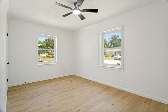748 Oak Drive, Hurst, TX 76053