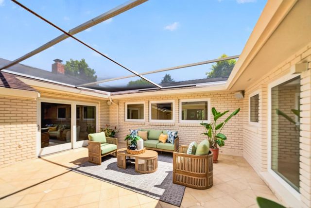 198 Pine Lane, Los Altos, CA 94022