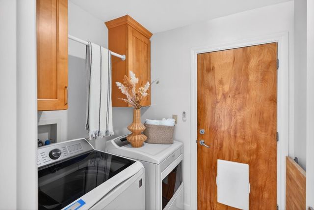 198 Pine Lane, Los Altos, CA 94022