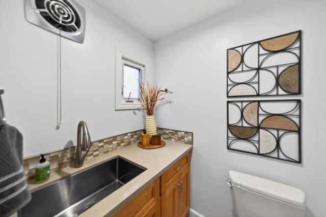 198 Pine Lane, Los Altos, CA 94022