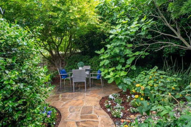 198 Pine Lane, Los Altos, CA 94022