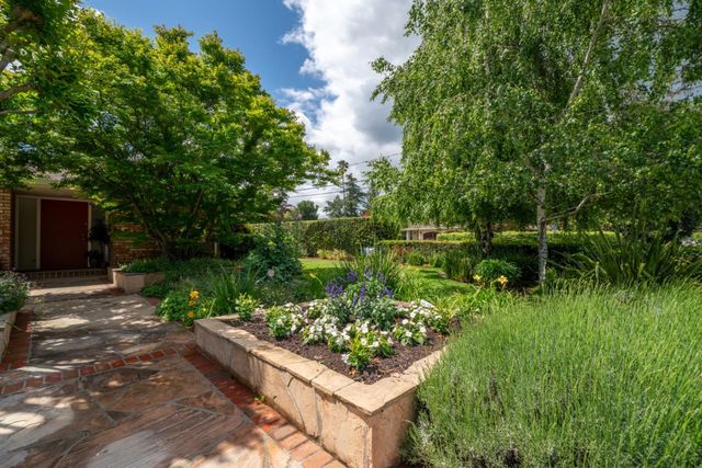 198 Pine Lane, Los Altos, CA 94022