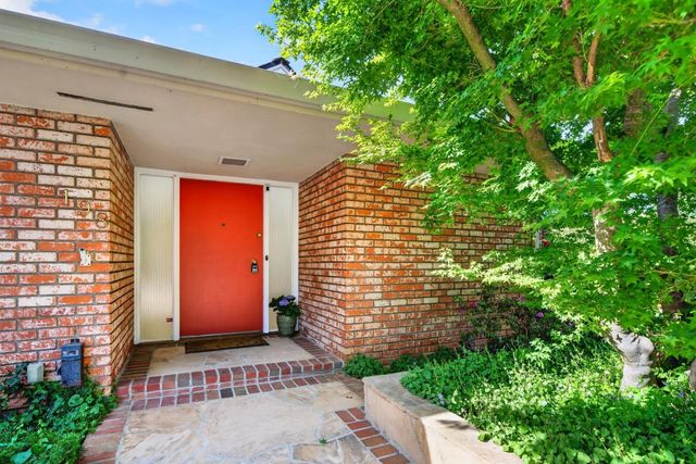 198 Pine Lane, Los Altos, CA 94022