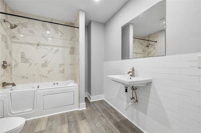 3901 W PLATT STREET, Tampa, FL 33609