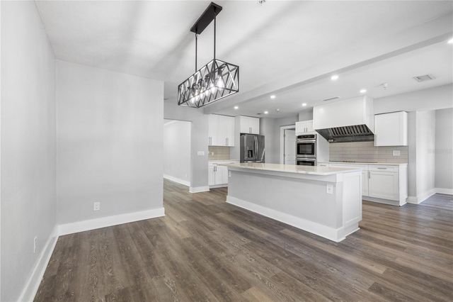 3901 W PLATT STREET, Tampa, FL 33609