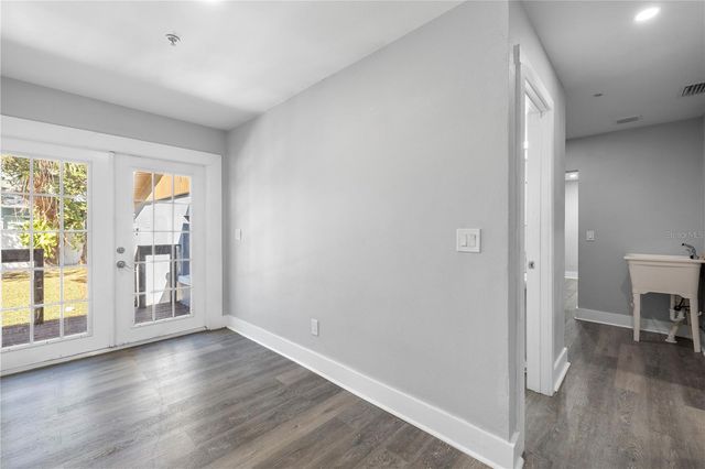 3901 W PLATT STREET, Tampa, FL 33609