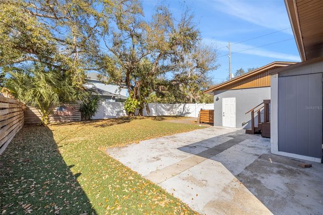 3901 W PLATT STREET, Tampa, FL 33609