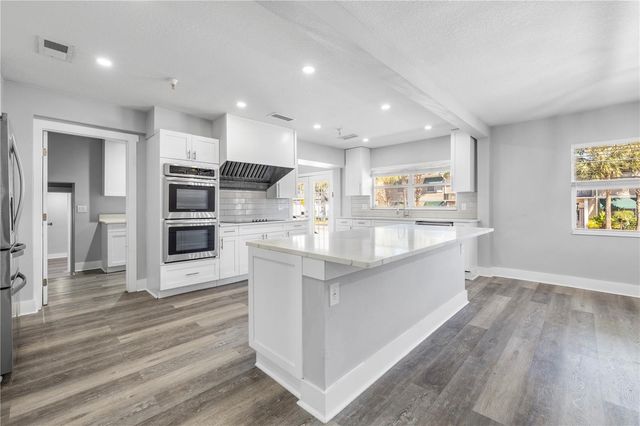 3901 W PLATT STREET, Tampa, FL 33609