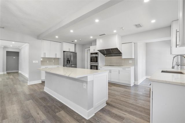 3901 W PLATT STREET, Tampa, FL 33609