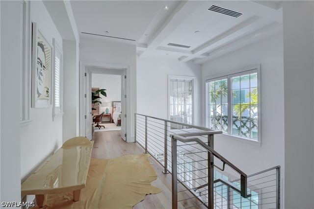 942 9th AVE S, Naples, FL 34102