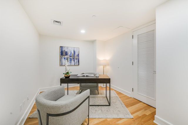 901 W 9th ST 203, Austin, TX 78703