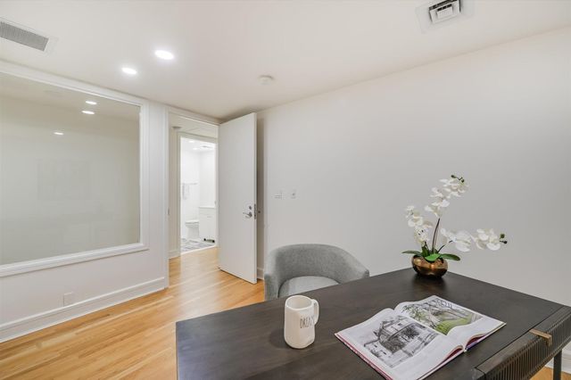 901 W 9th ST 203, Austin, TX 78703