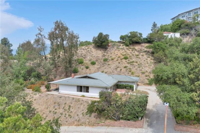 3737 San Augustine, Glendale, CA 91206