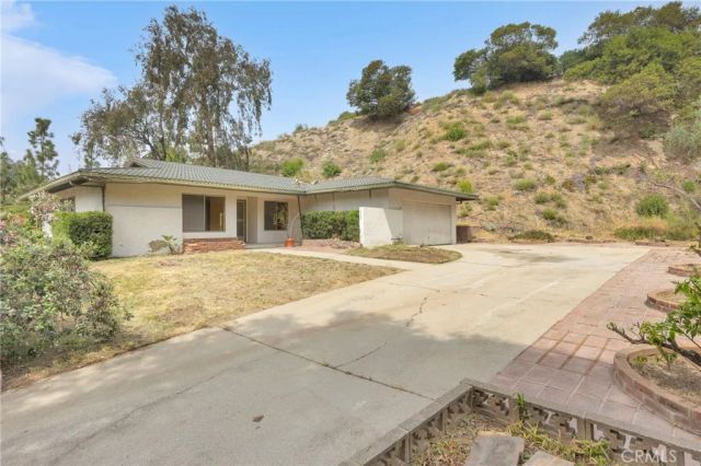 3737 San Augustine, Glendale, CA 91206