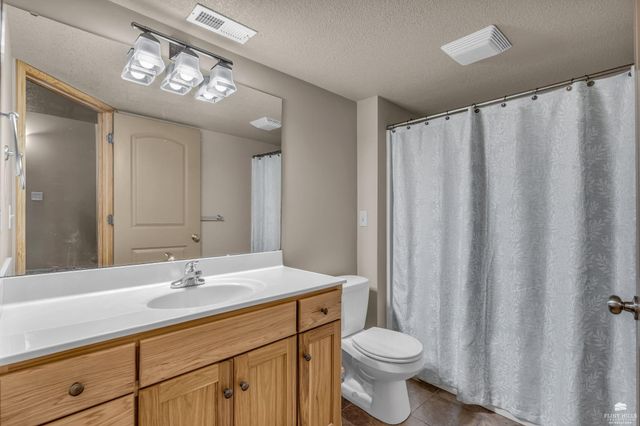 1913 Thompson, Junction City, KS 66441