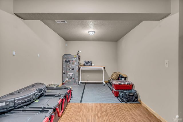 1913 Thompson, Junction City, KS 66441