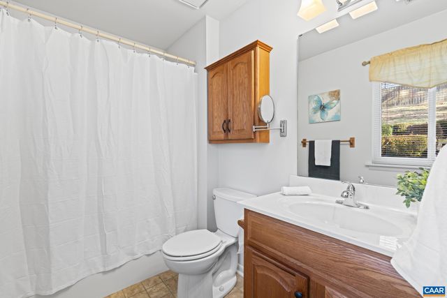 540 WOODMONT DR, Charlottesville, VA 22901