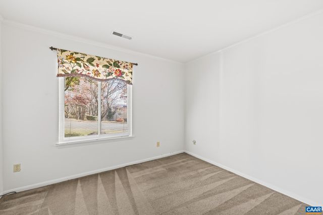 540 WOODMONT DR, Charlottesville, VA 22901