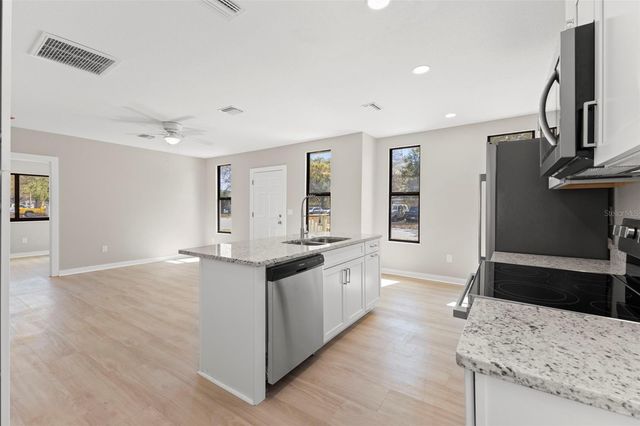 3901 45TH AVENUE N, St Petersburg, FL 33714