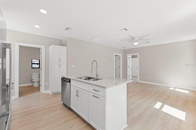 3901 45TH AVENUE N, St Petersburg, FL 33714