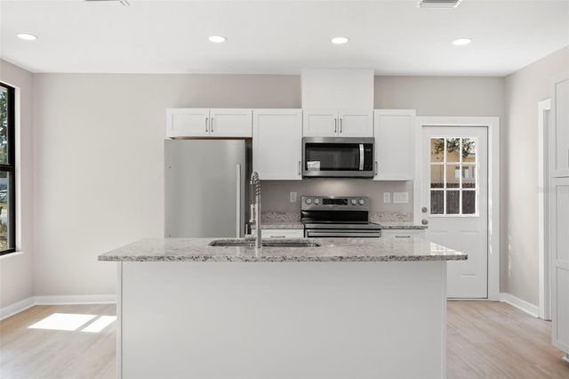 3901 45TH AVENUE N, St Petersburg, FL 33714