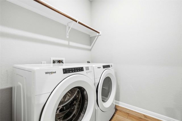 272 Lost Mine Peak LN, Dripping Springs, TX 78620