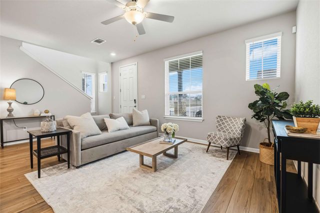 272 Lost Mine Peak LN, Dripping Springs, TX 78620