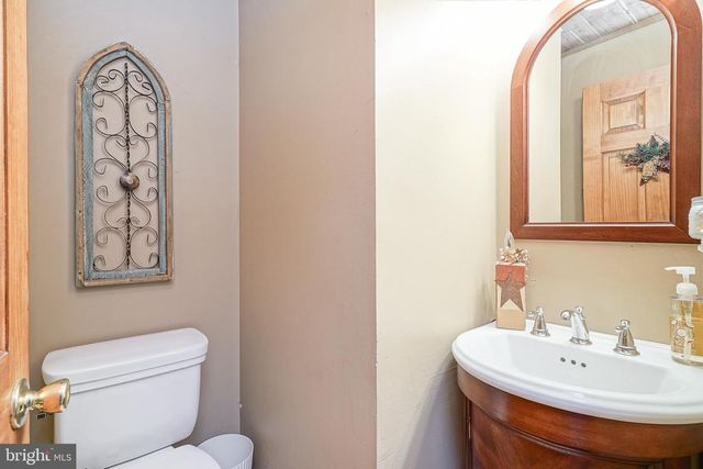 18 CRYSTA CT, Franklinville, NJ 08322