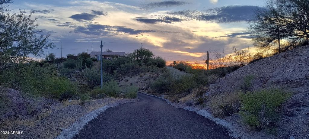 518XX N Mockingbird Trail -, Wickenburg, AZ 85390 — photo 4
