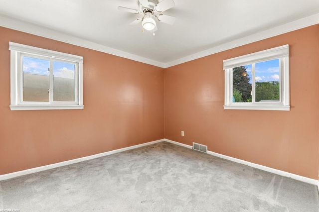28298 Edward Avenue, Madison Heights, MI 48071