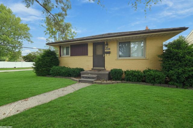 28298 Edward Avenue, Madison Heights, MI 48071