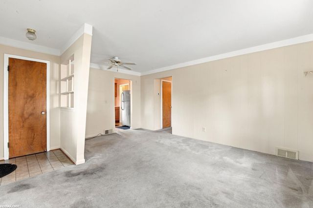 28298 Edward Avenue, Madison Heights, MI 48071