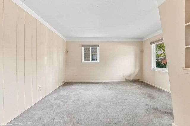 28298 Edward Avenue, Madison Heights, MI 48071