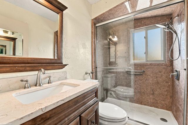 28298 Edward Avenue, Madison Heights, MI 48071