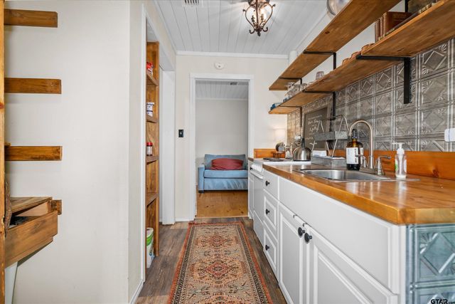 16521 FM 3204, Brownsboro, TX 75756