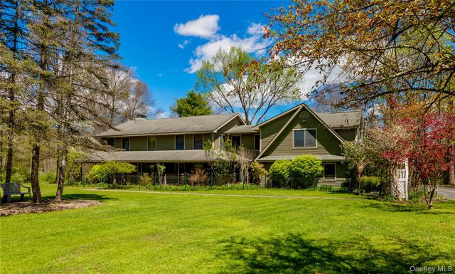 15 Unity Lane, New Paltz, NY 12561