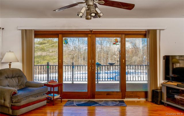 15 Unity Lane, New Paltz, NY 12561
