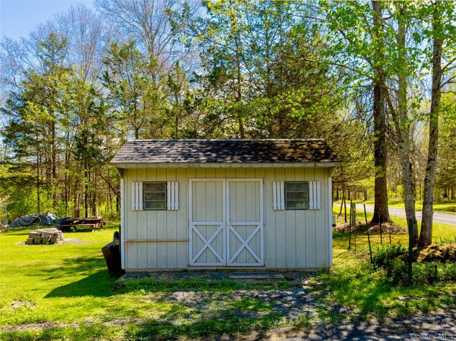 15 Unity Lane, New Paltz, NY 12561