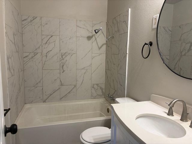 5402 Lyndhurst Drive, Houston, TX 77033