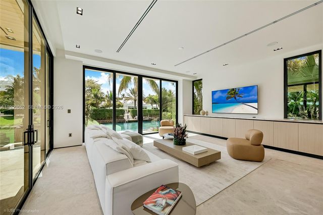 770 Lake Road, Miami, FL 33137