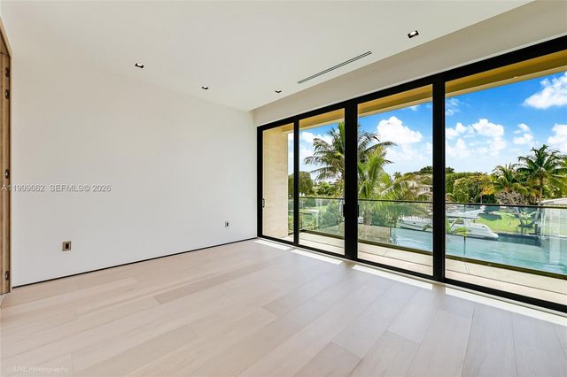 770 Lake Road, Miami, FL 33137