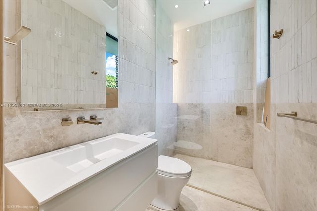 770 Lake Road, Miami, FL 33137
